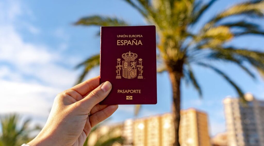 Benefits of the Spanish Golden Visa in Spain 1080x600 1
